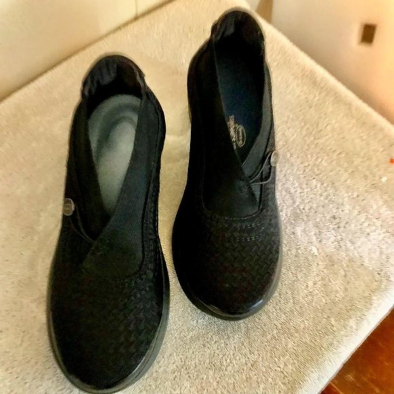 DR SCHOLLS ARCH SUPPORT BLACK SLIP ON SHOES 7.5 M... Depop