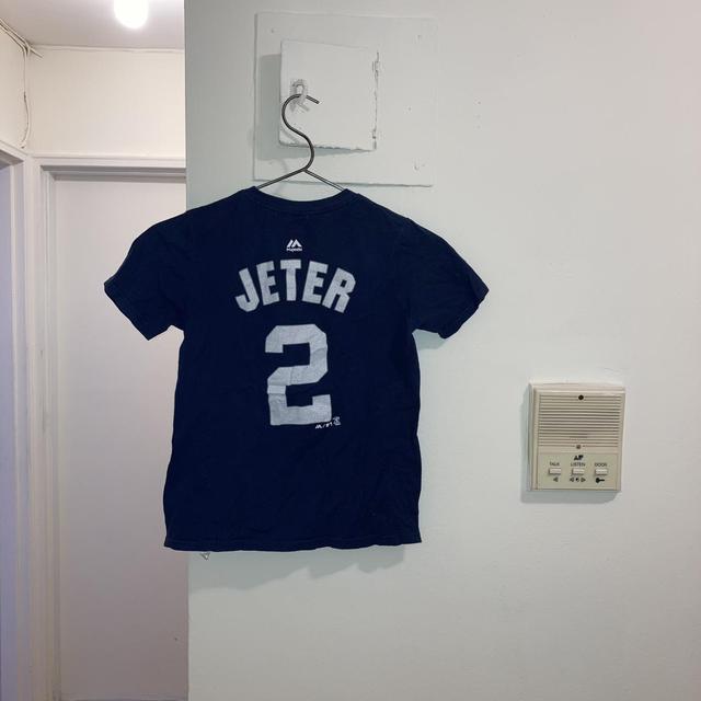 New York Yankees Derek Jeter T-shirt Size small. - Depop