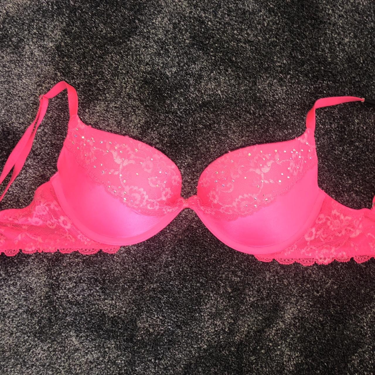 VICTORIA’S SECRET neon pink bra. Gorgeous colour and