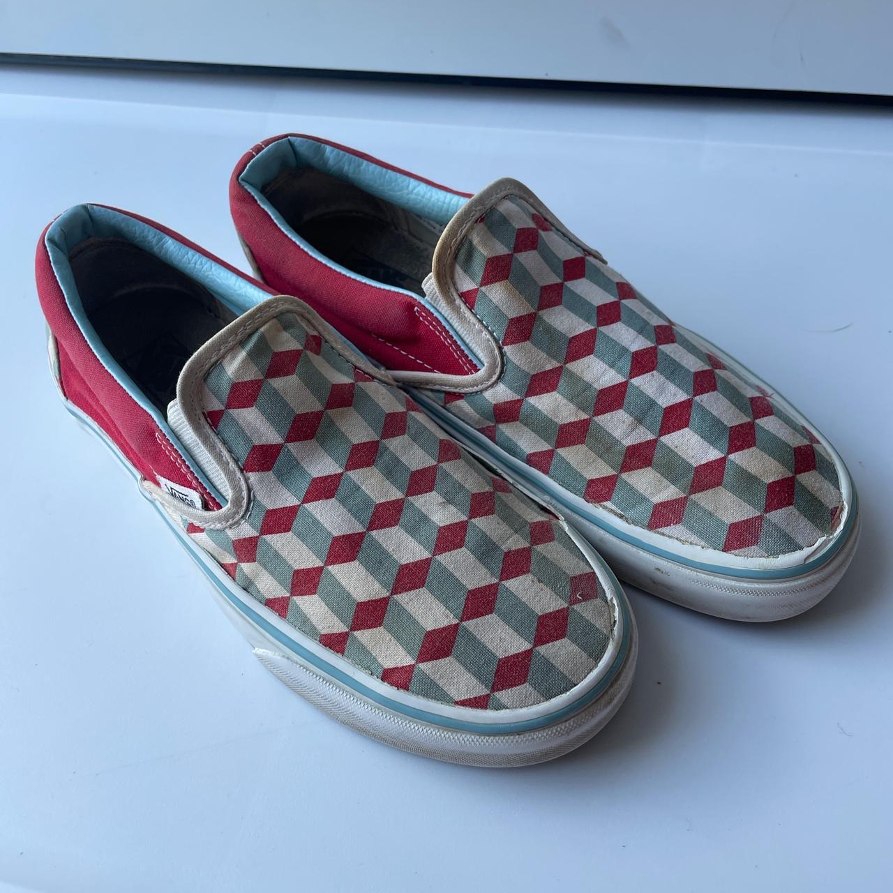 Vans geometric hot sale slip on