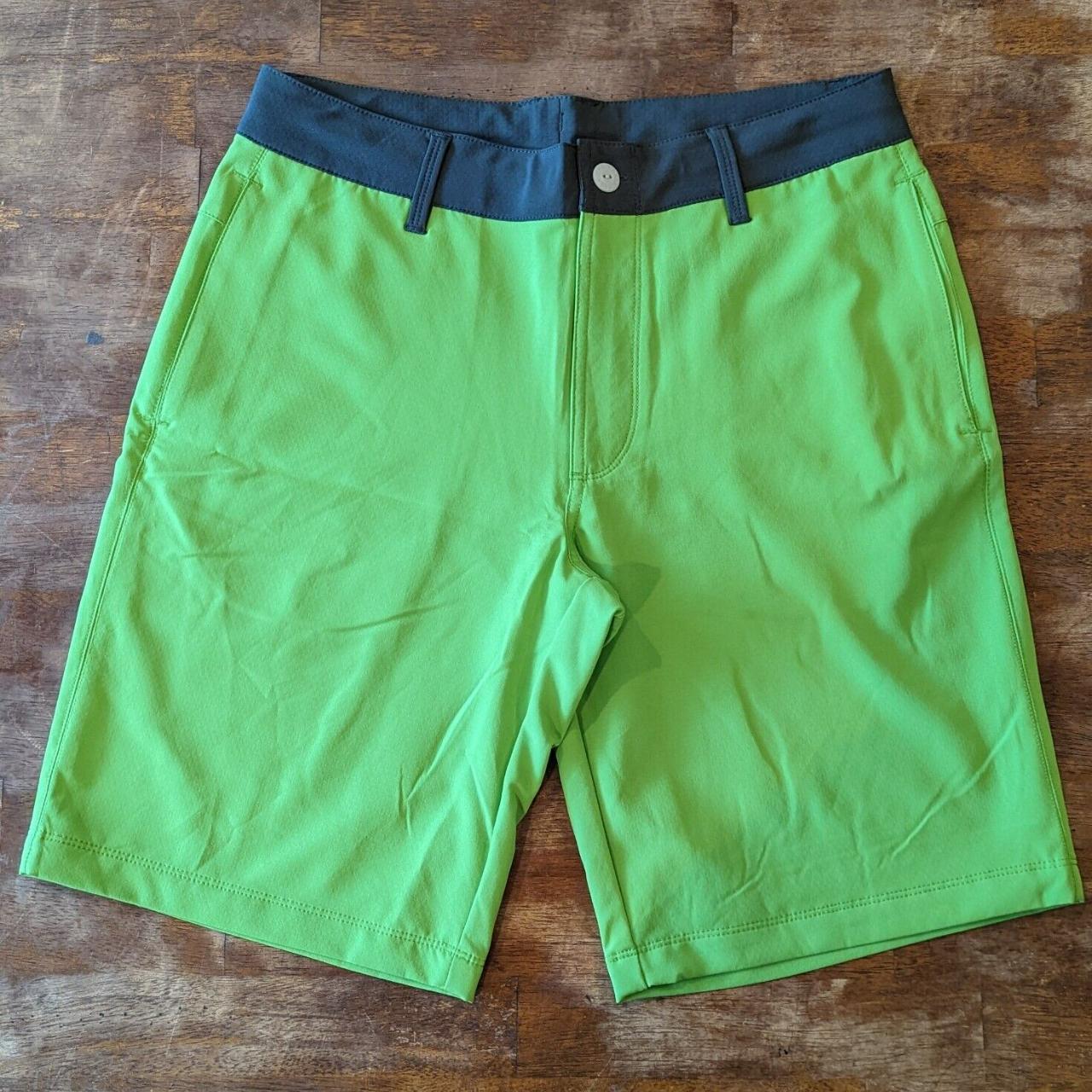 The North Face Men's Size 30 Green Board Shorts... - Depop