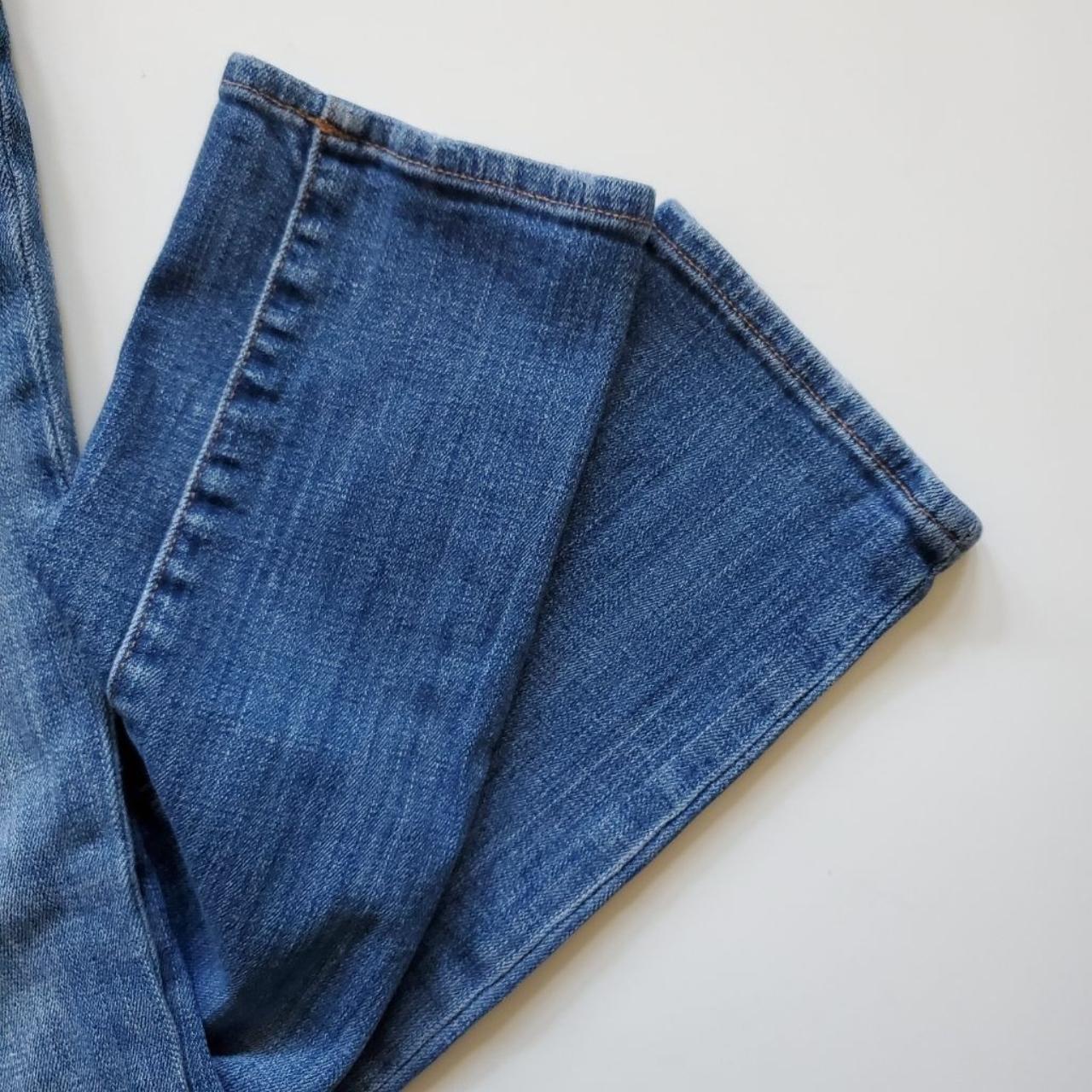 Lucky Brand Women's Blue Jeans | Depop