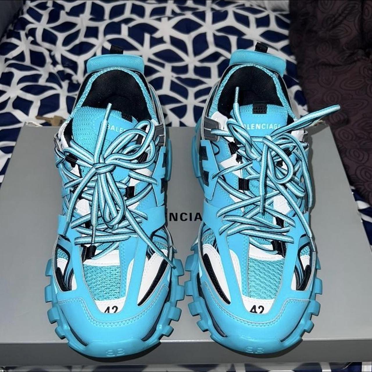 turquoise balenciaga track