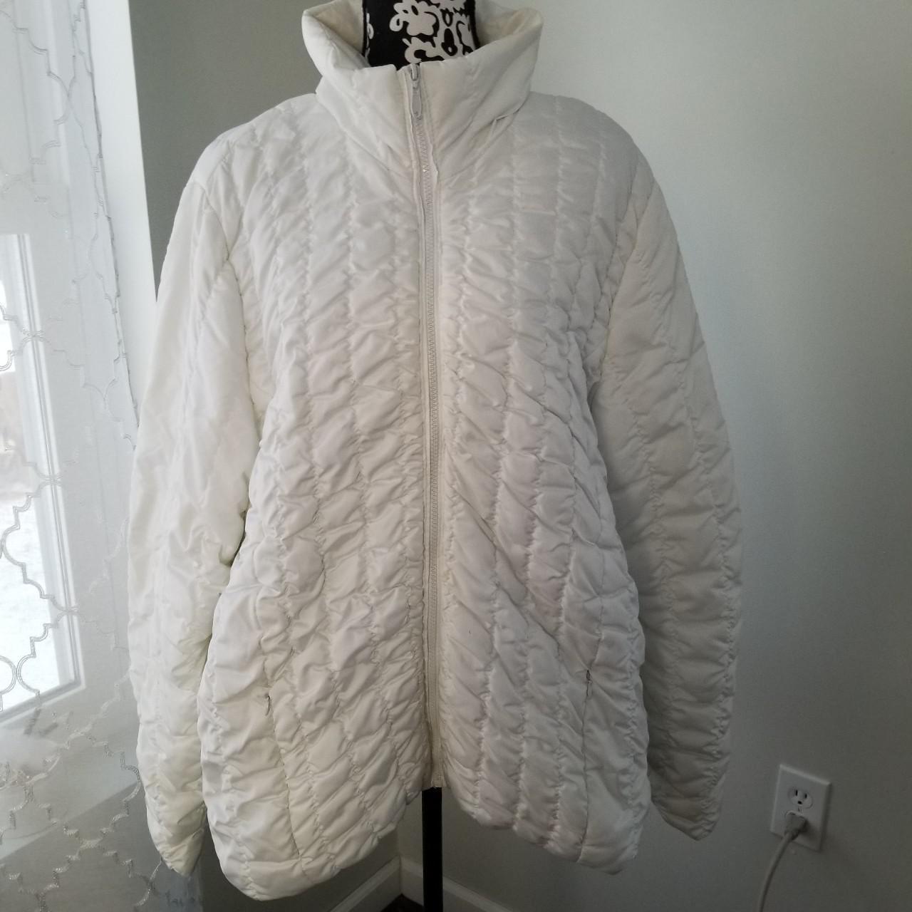 Vintage White Puffer Jacket ☆White gathered light... - Depop