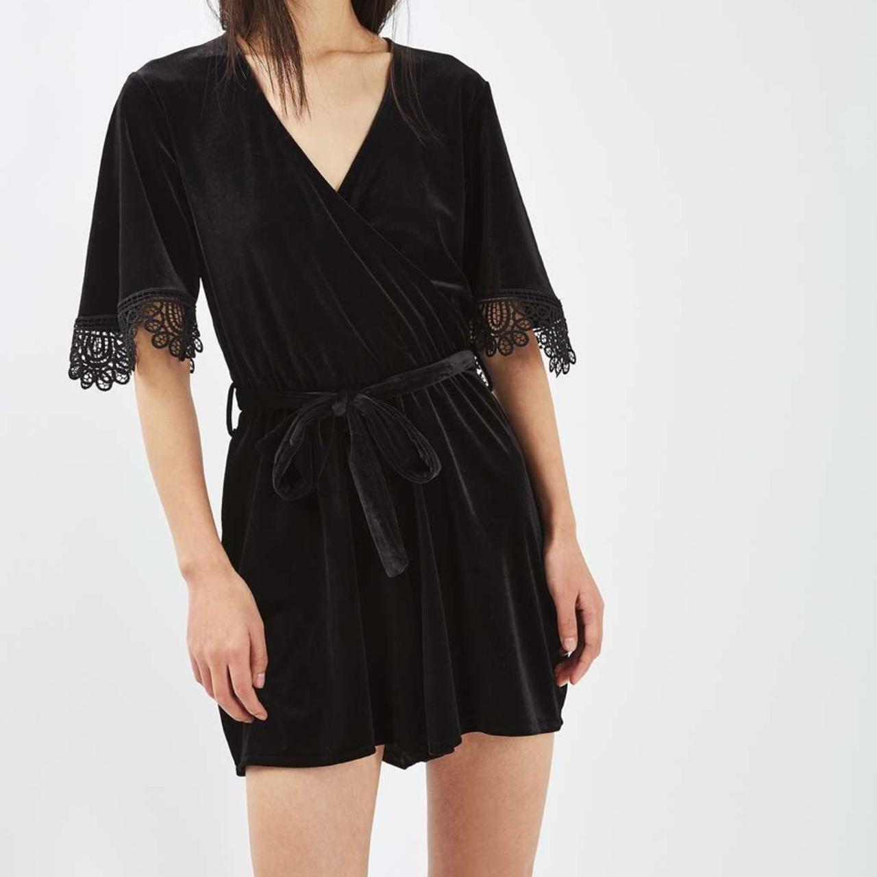 SEE NEW LISTING Gorgeous black velvet wrap Depop