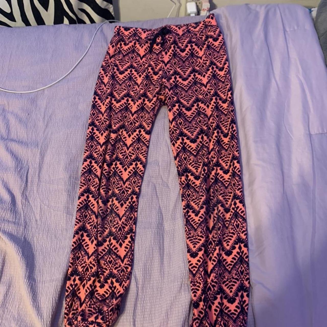 Faded Glory Women S Pink And Navy Leggings Depop