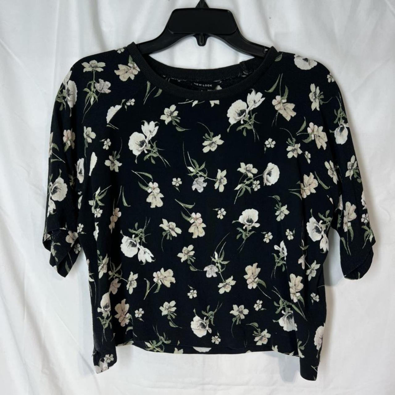 New Look Women's White and Black Crop-top