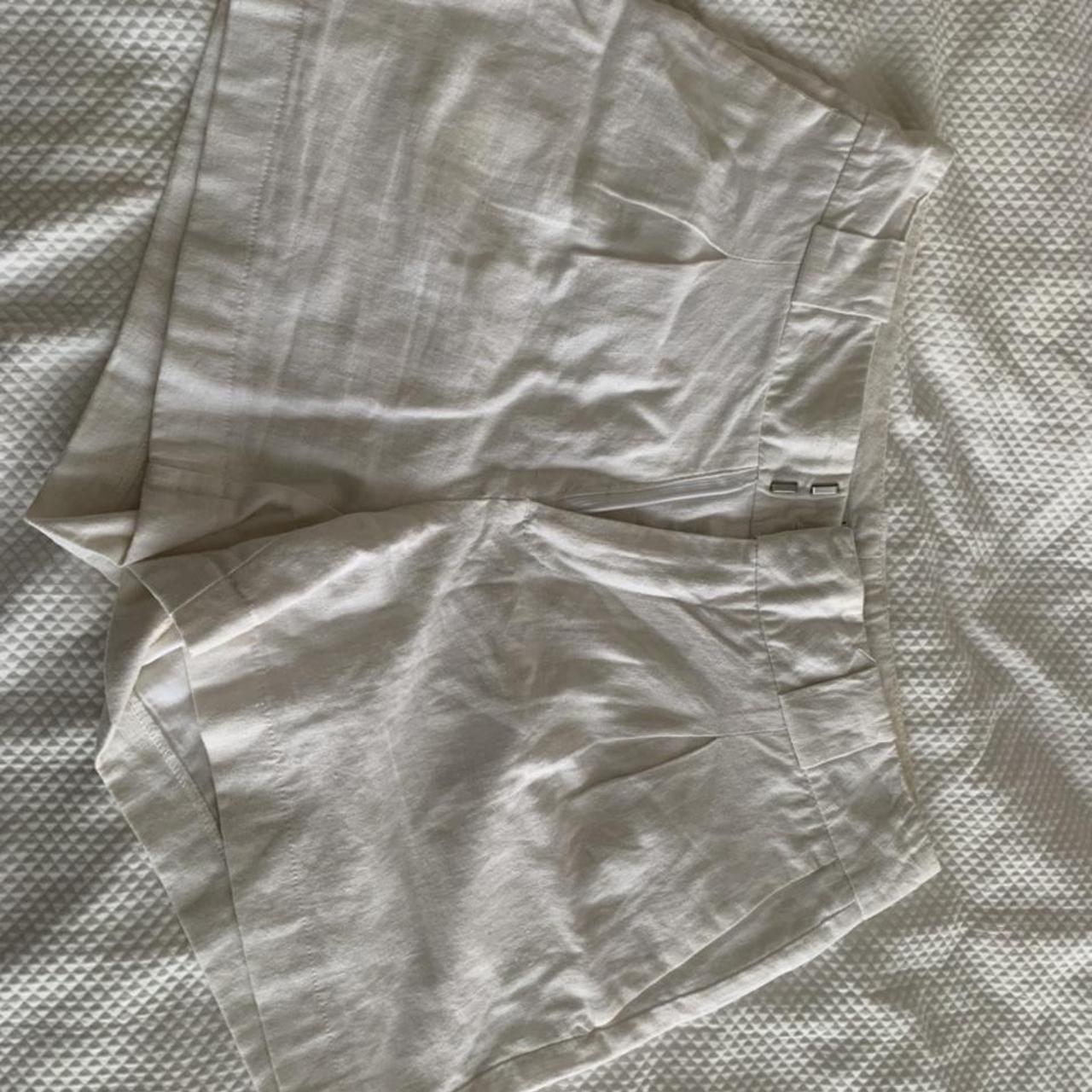 White linen shorts, size 8 - Depop