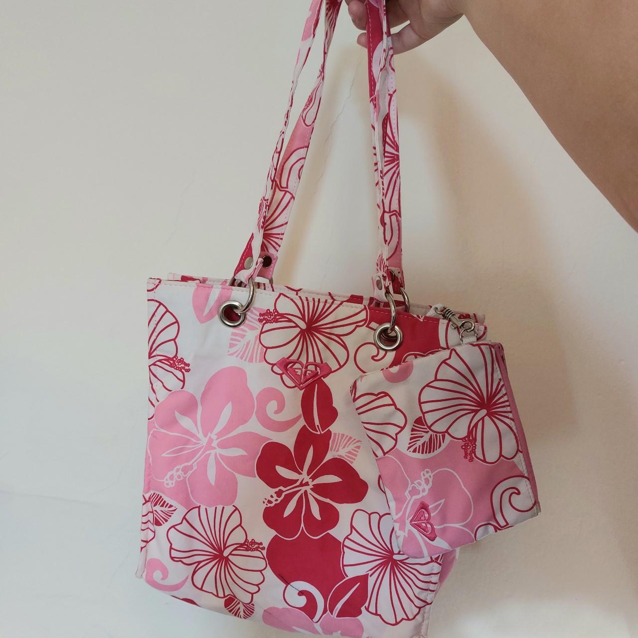 DEADSTOCK circa 2000s 💗 ROXY hibiscus handbag with... Depop