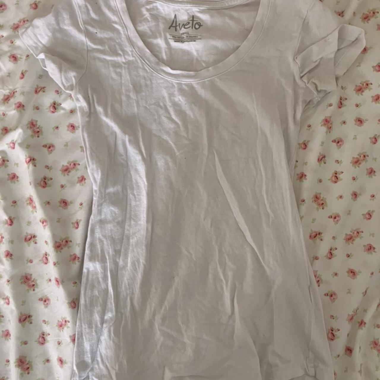 Product Image 1 - white scoop neck tee !!