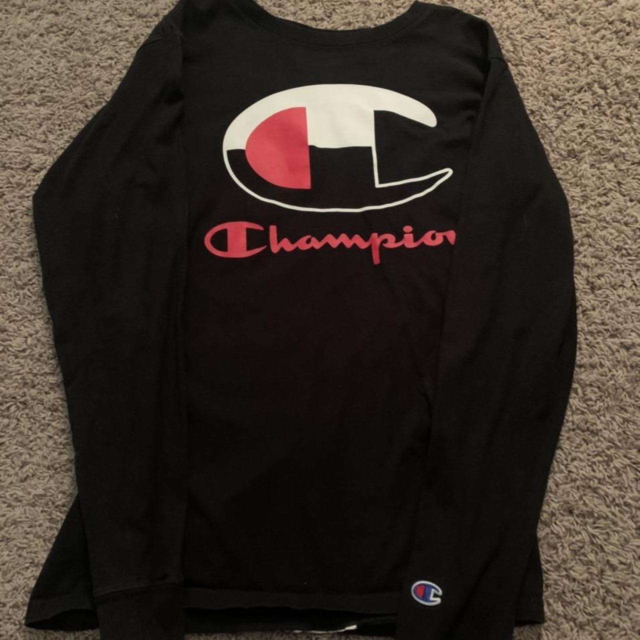 Champion Men's Black and Red T-shirt | Depop