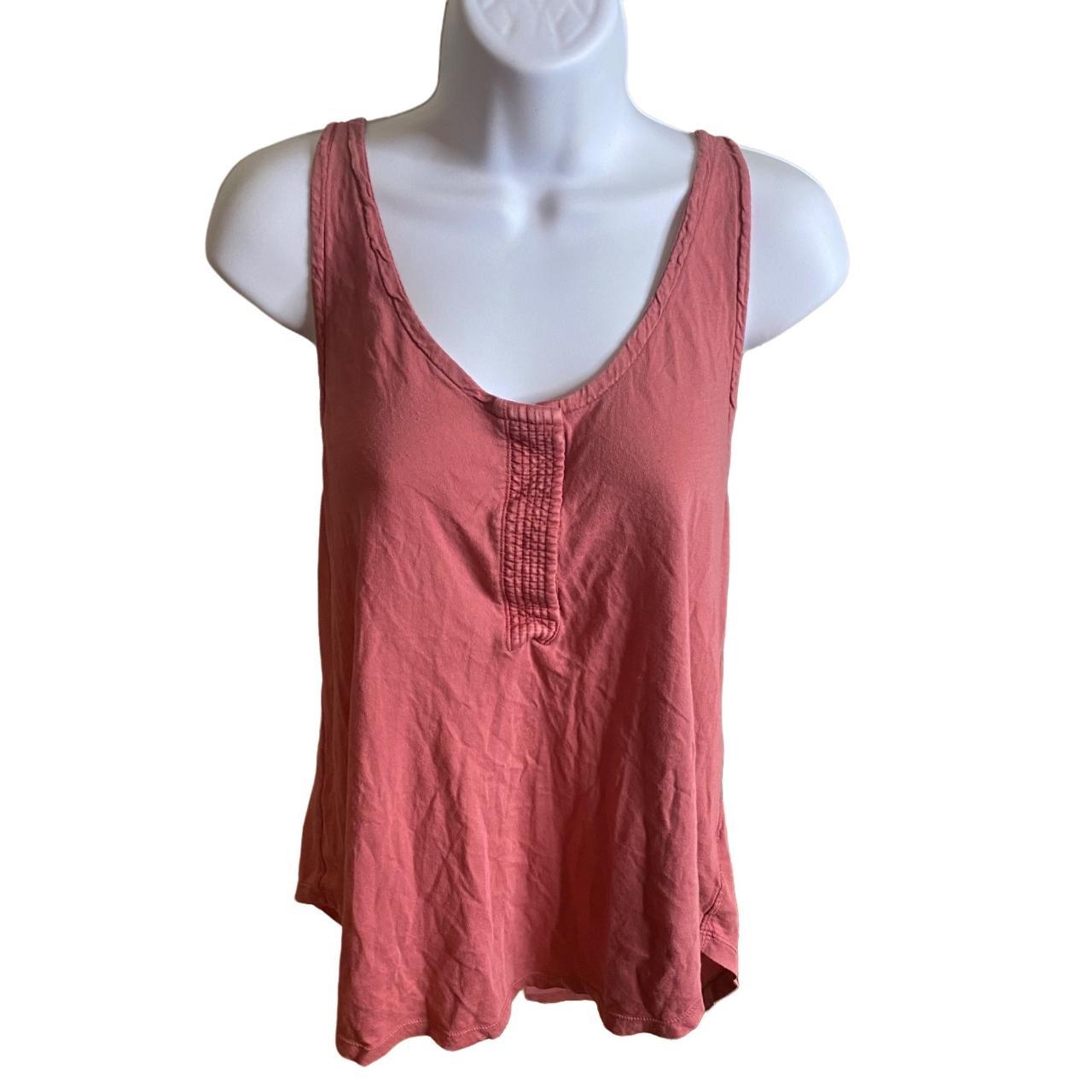 Product Image 1 - KENJI TANK

DISTRESSED RED

100% COTTON

SIZE L

HIGH