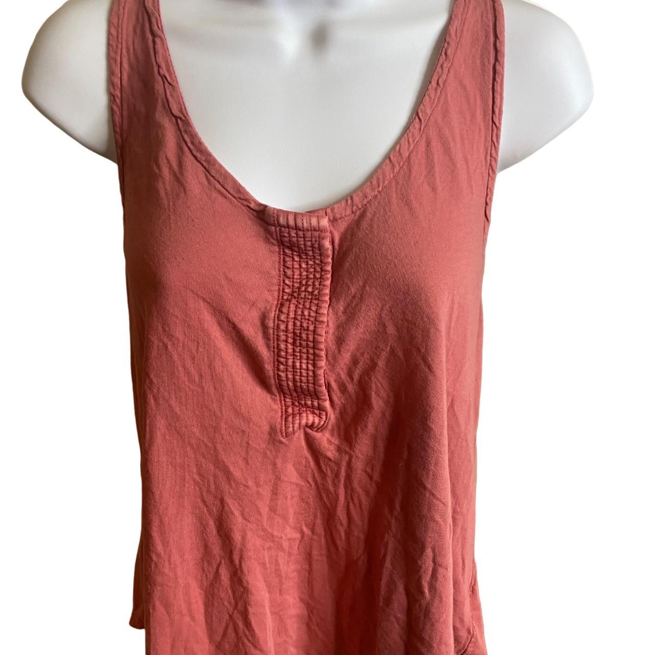 Product Image 3 - KENJI TANK

DISTRESSED RED

100% COTTON

SIZE L

HIGH