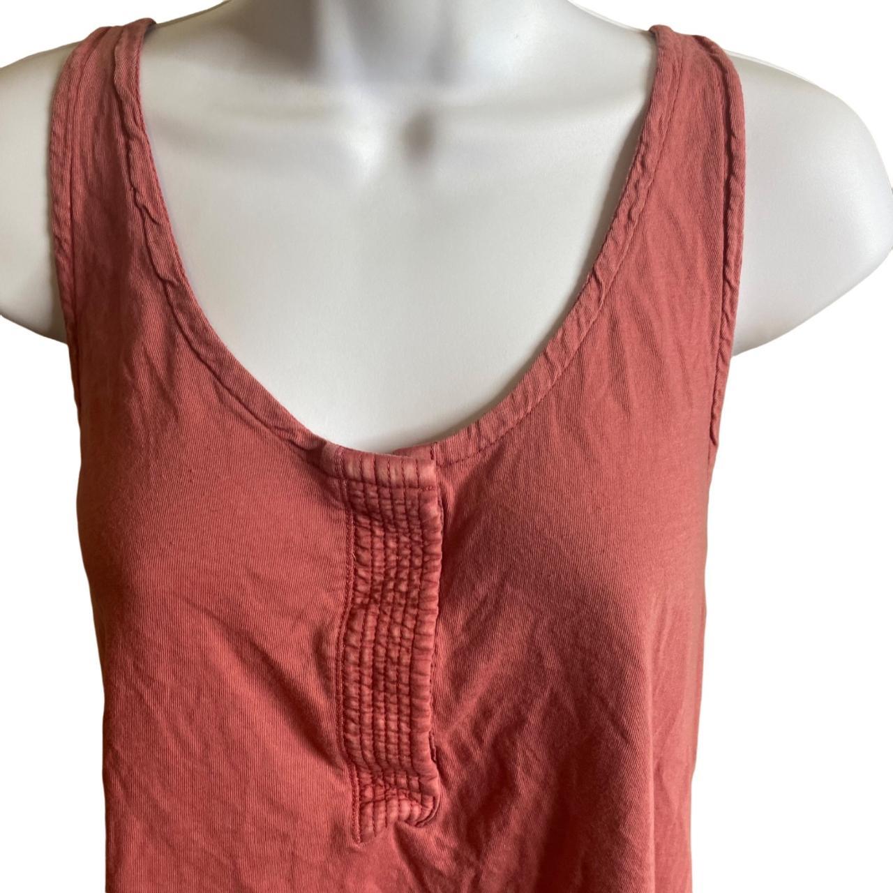 Product Image 2 - KENJI TANK

DISTRESSED RED

100% COTTON

SIZE L

HIGH