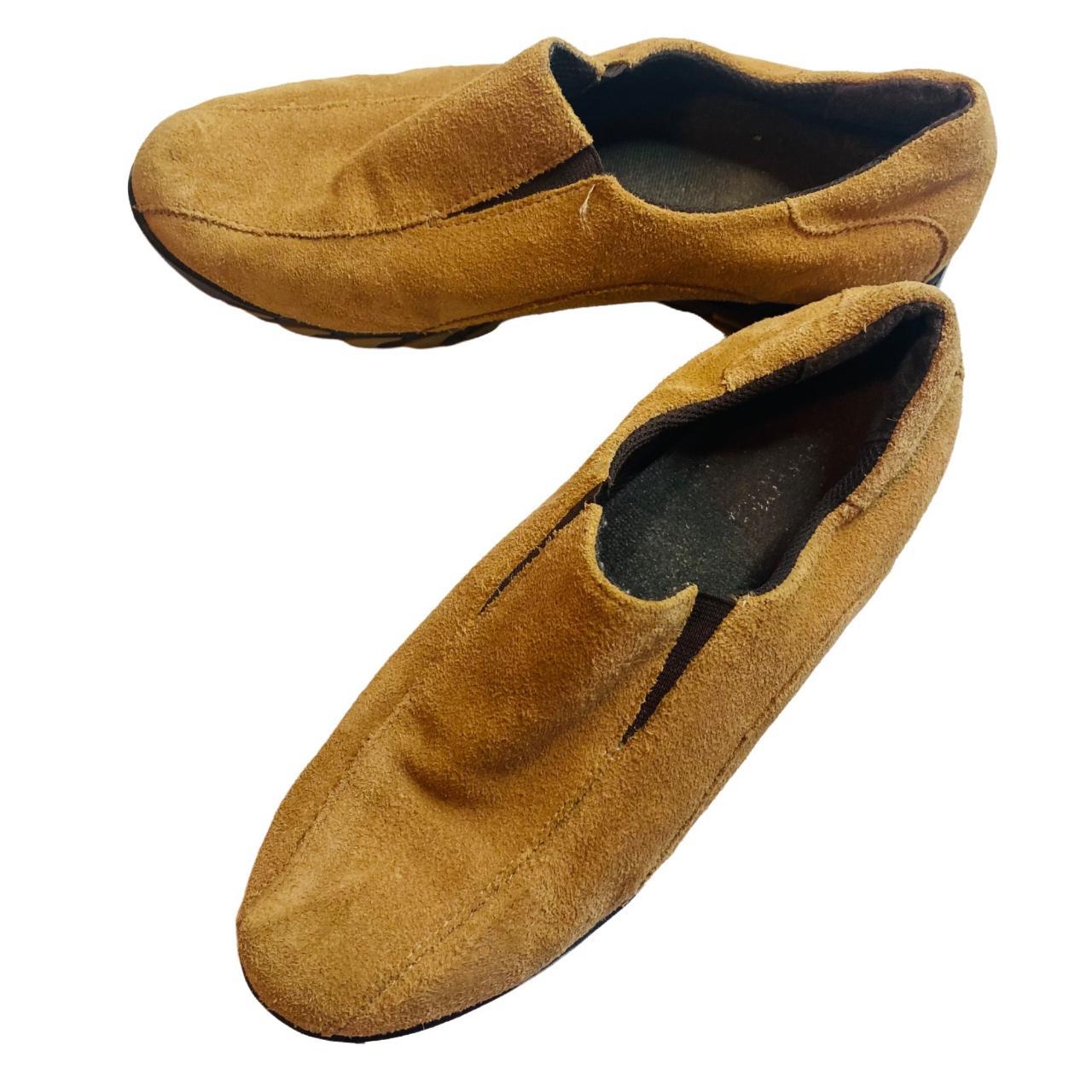 Baretraps Women's Tan Loafers