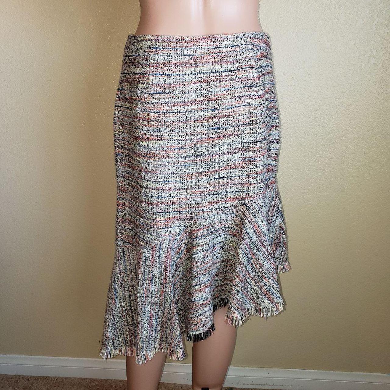 Product Image 1 - EUC women's woven asymetrical hem