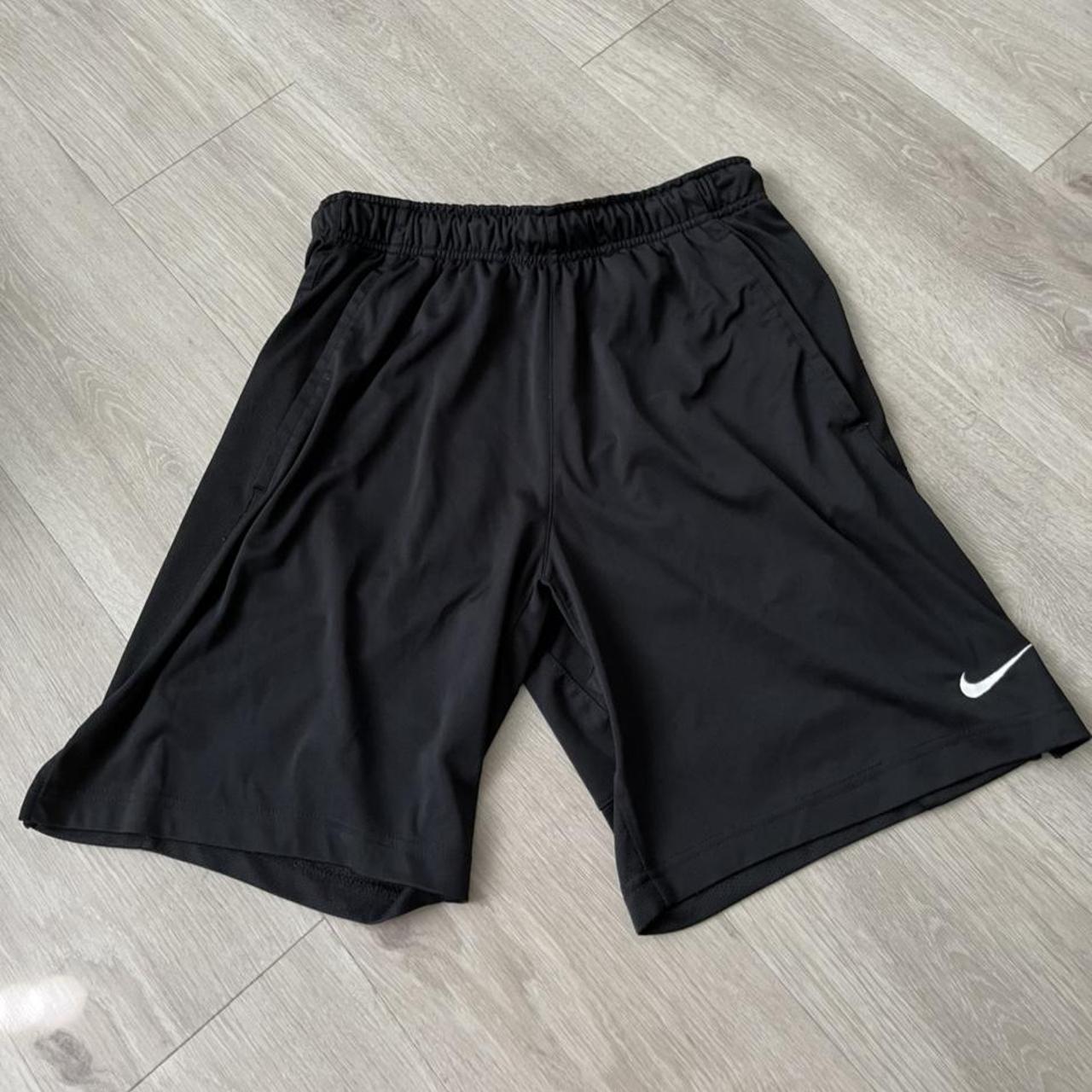 Nike Men's Black and White Shorts | Depop