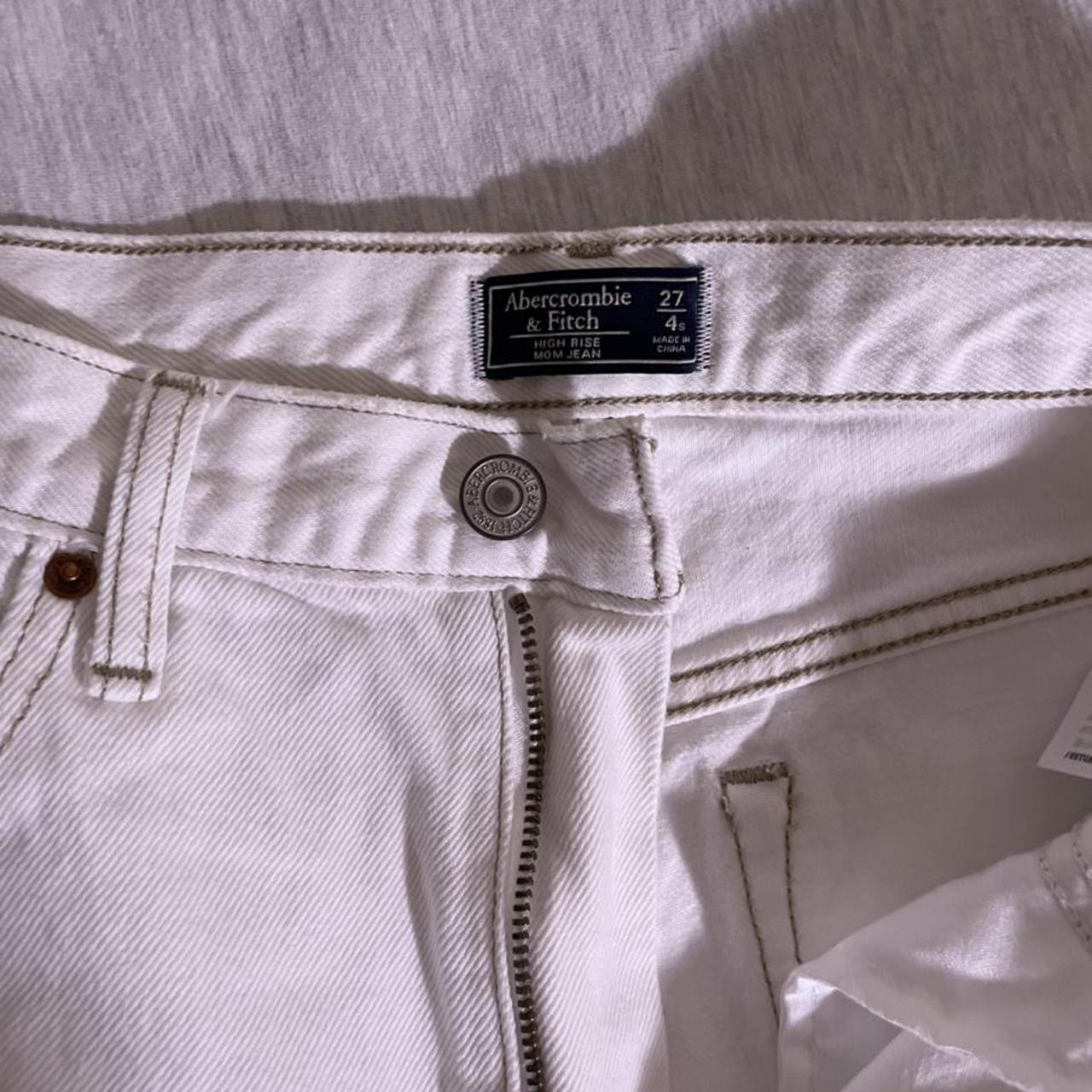 ABERCROMBIE AND FITCH RIPPED WHITE PANTS •free... - Depop