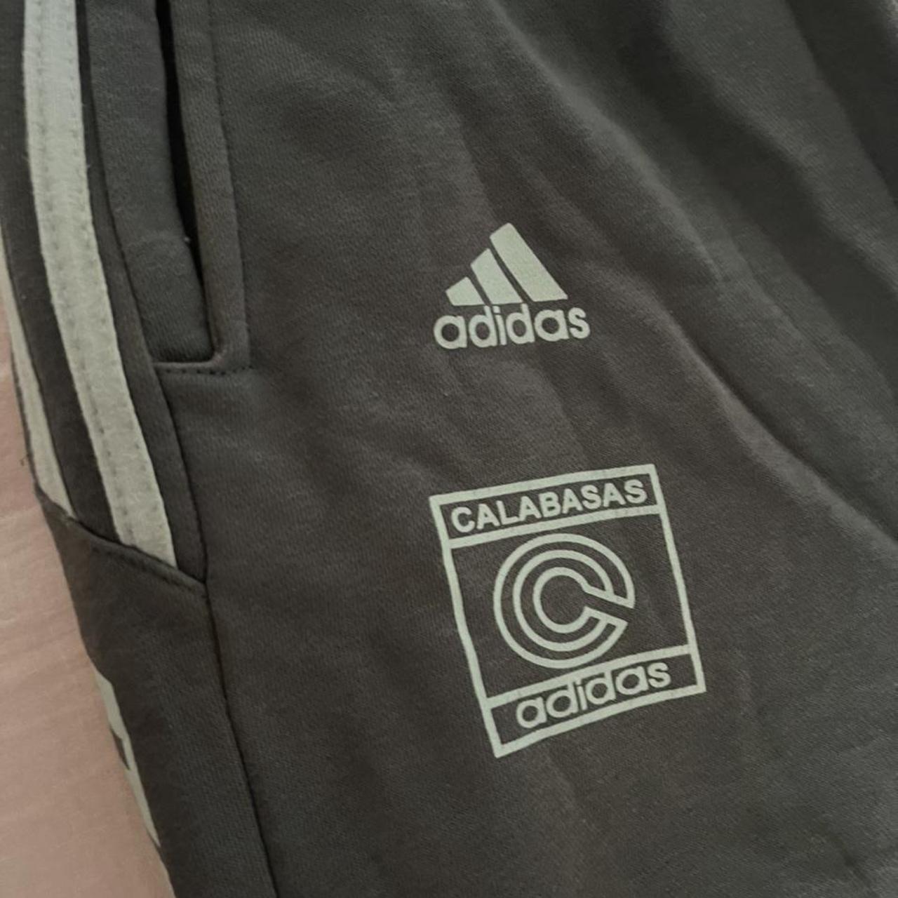 Pantaloni Tuta Adidas Calabasas season 5 taglia L Depop