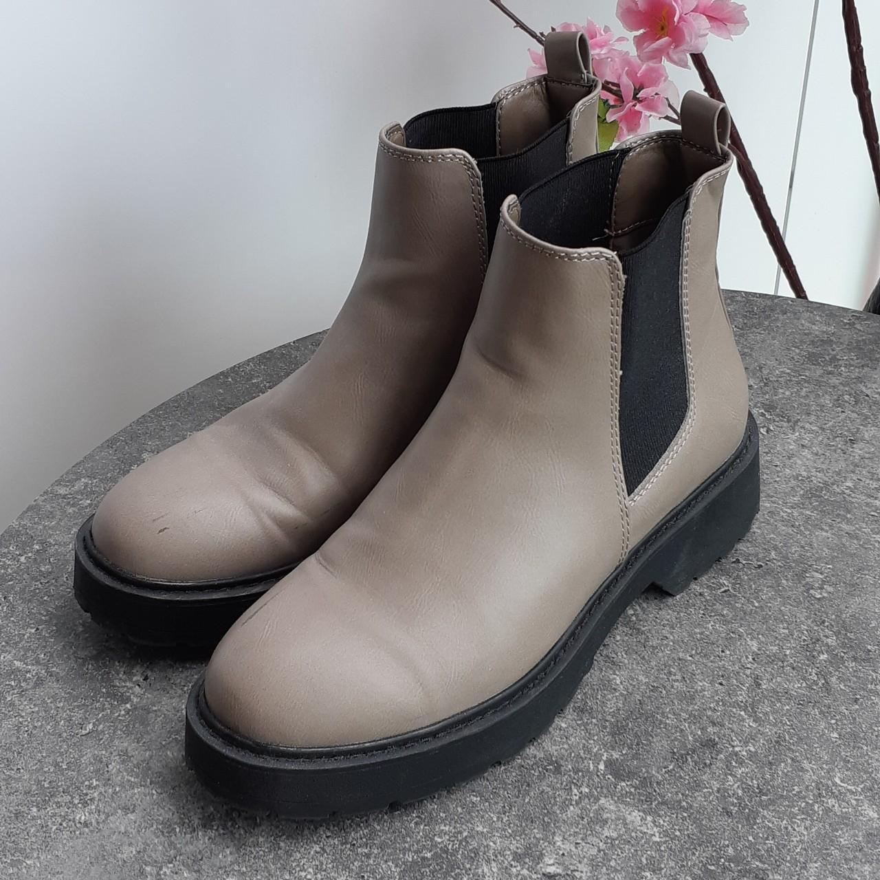 Primark Women's Black and Brown Boots Depop