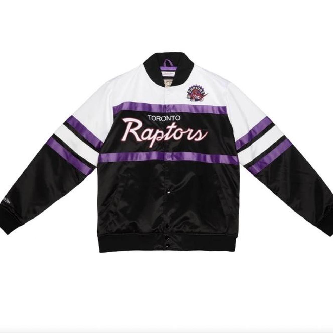 Mitchell & Ness Toronto Raptors Heavyweight... - Depop