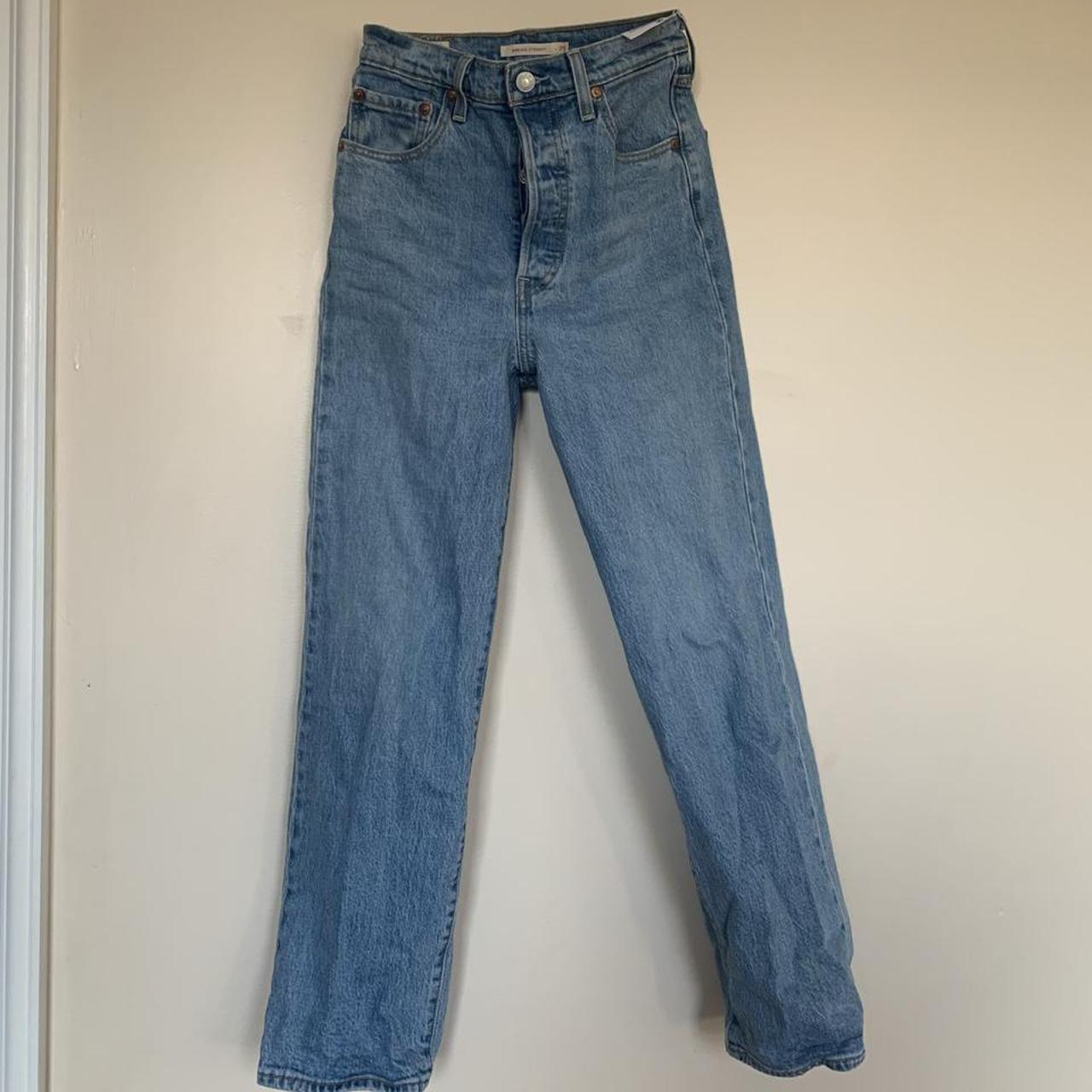 Levi’s straight leg medium jean. Cropped, makes your... - Depop