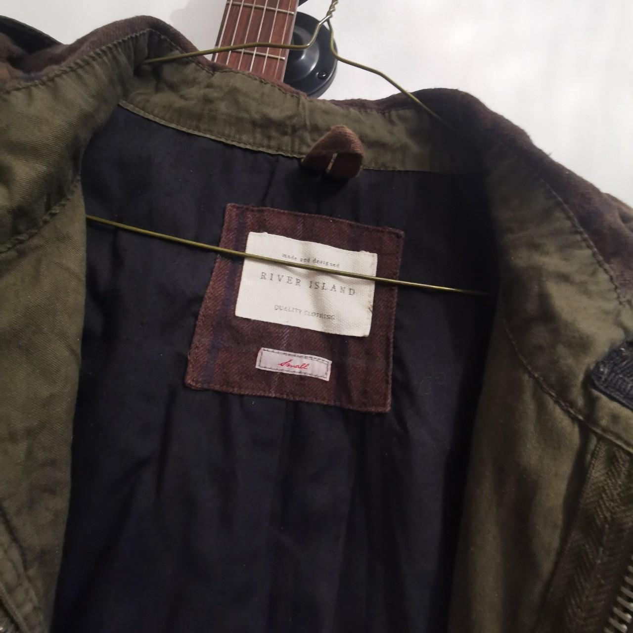 River Island Men's Khaki and Green Coat | Depop