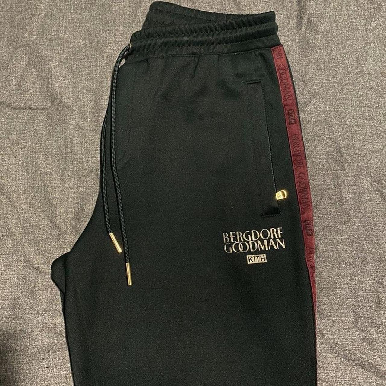 Kith x Bergdorf Goodman Half Zip Pullover Forest | Depop Kith x Bergdorf Goodman Half Zip Pullover Forest | Depop