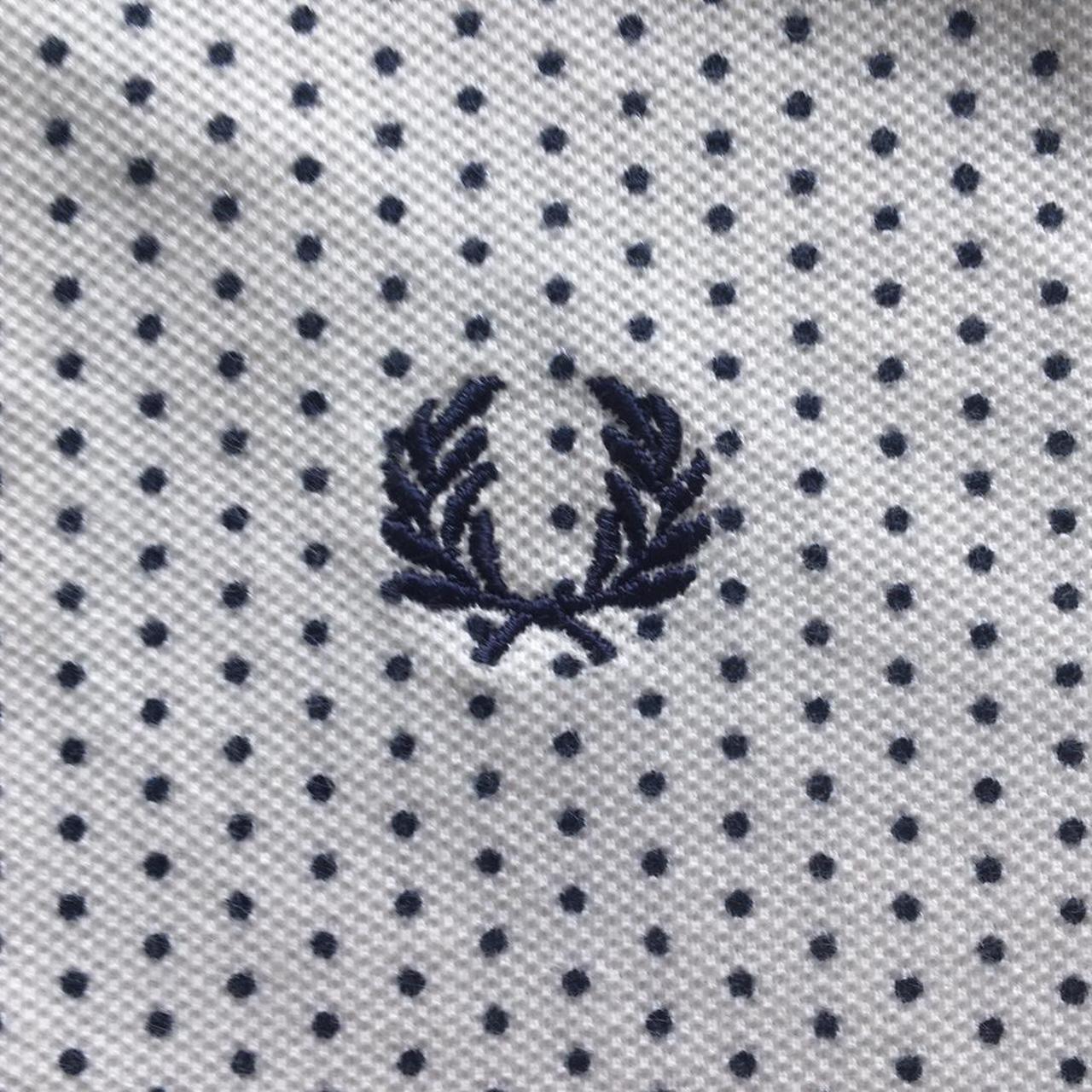 Fred Perry Men's White and Black Polo-shirts | Depop