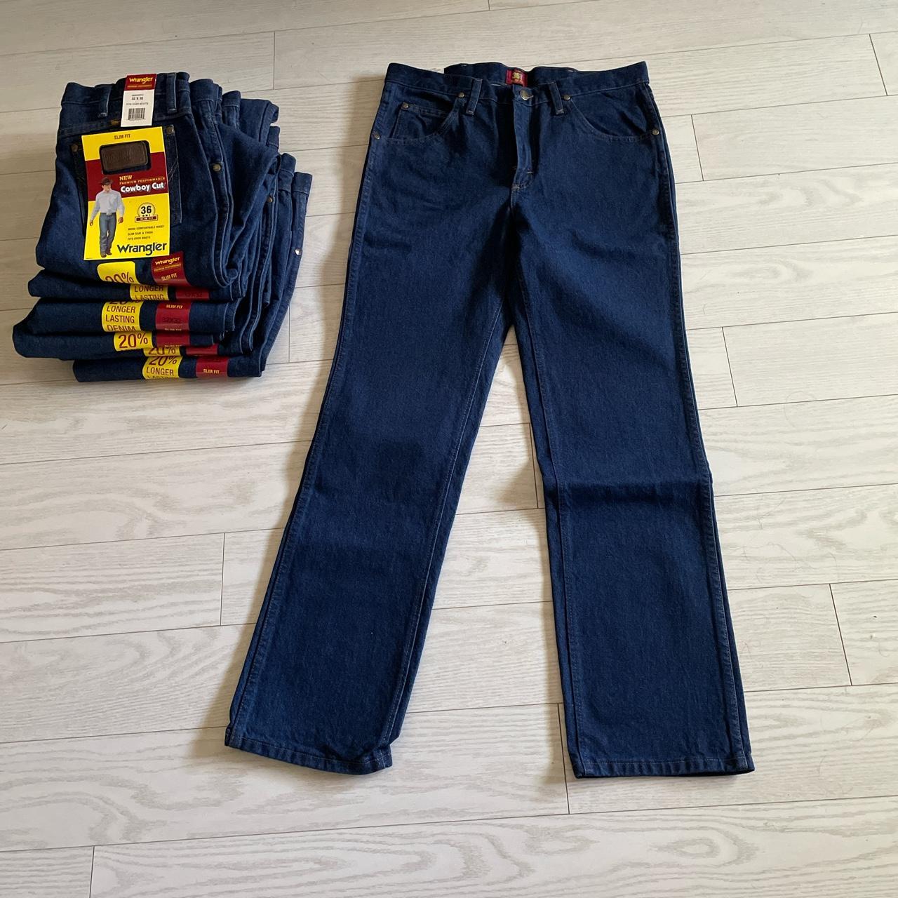 32X32 Mens slim fit wrangler jeans - Depop