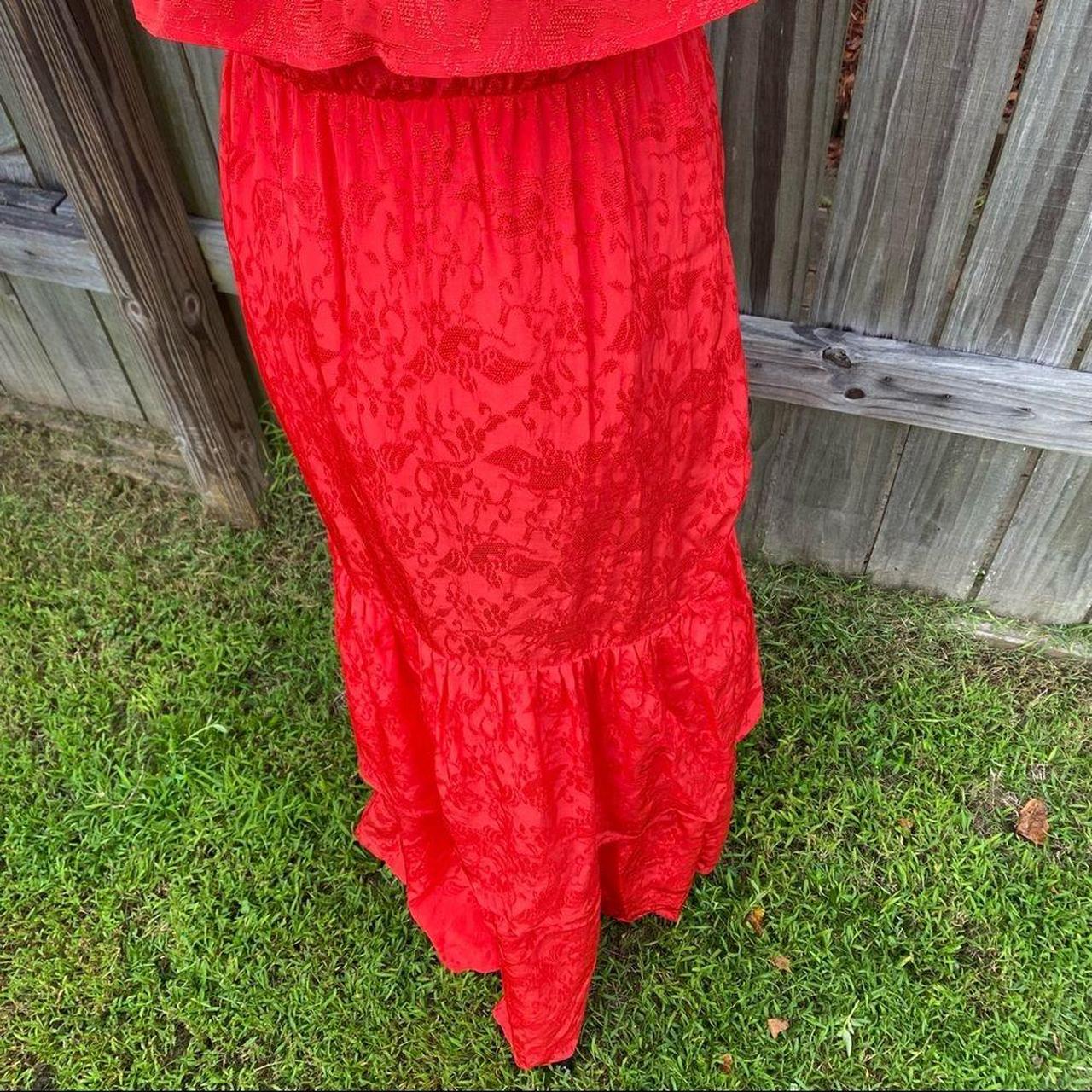 Product Image 4 - Miriana Dress in Bright Red
Gorgeous