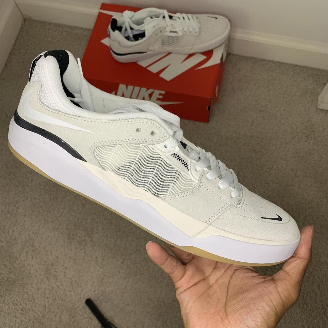 nike ishod summit white