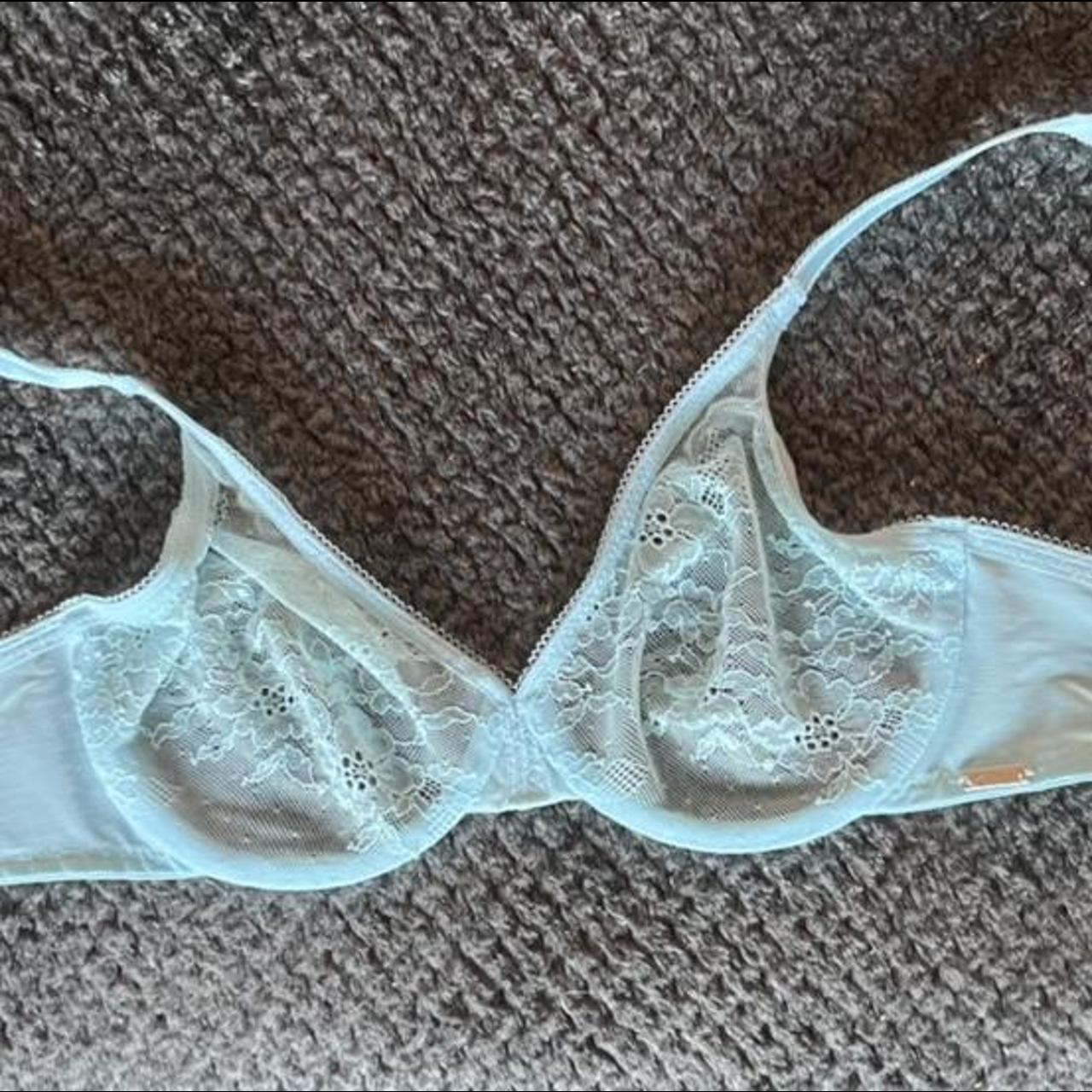 Product Image 1 - Figleaves 30C blue lace bra.