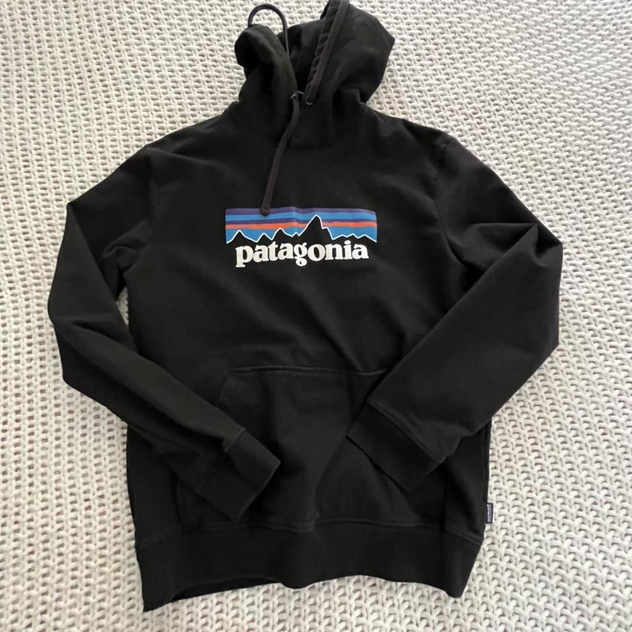 Patagonia Medium Hoodie - Depop