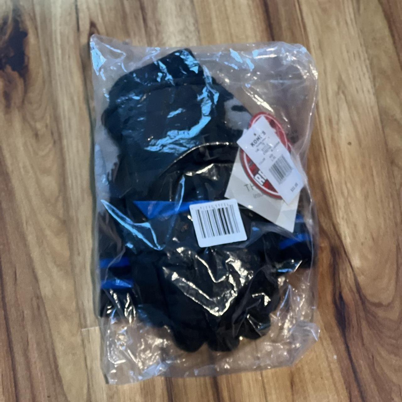Product Image 1 - ZeroXposur Gloves & Beanie Set