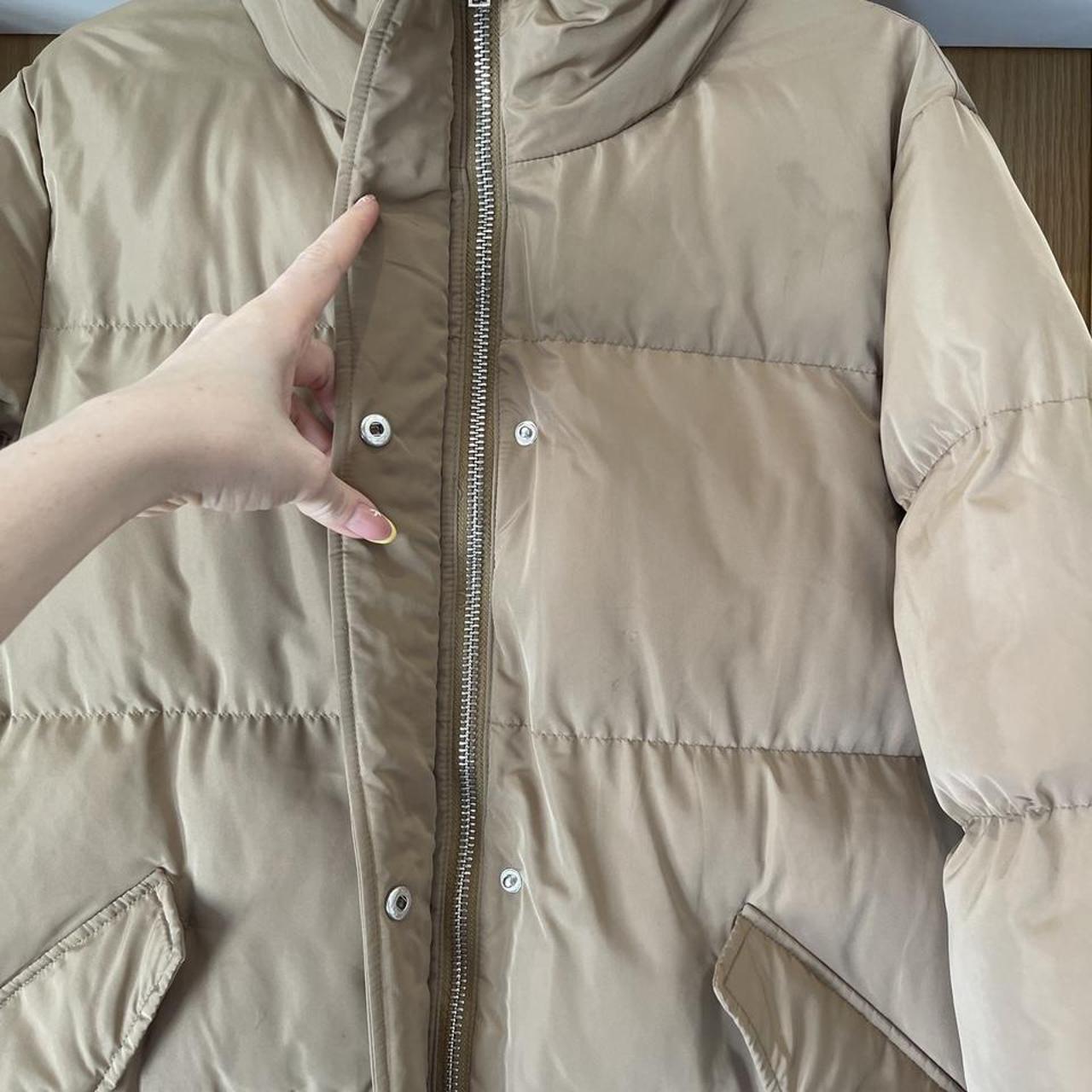 long puffer jacket. Only tried on. Size 8 - Depop