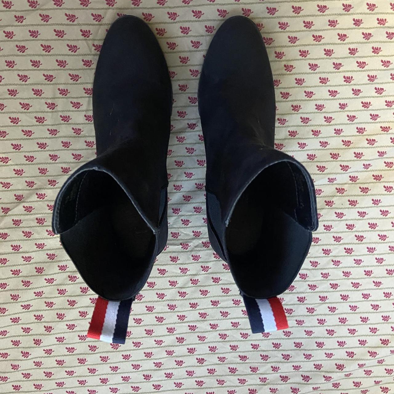 Catherine's Women's Black Boots (2)
