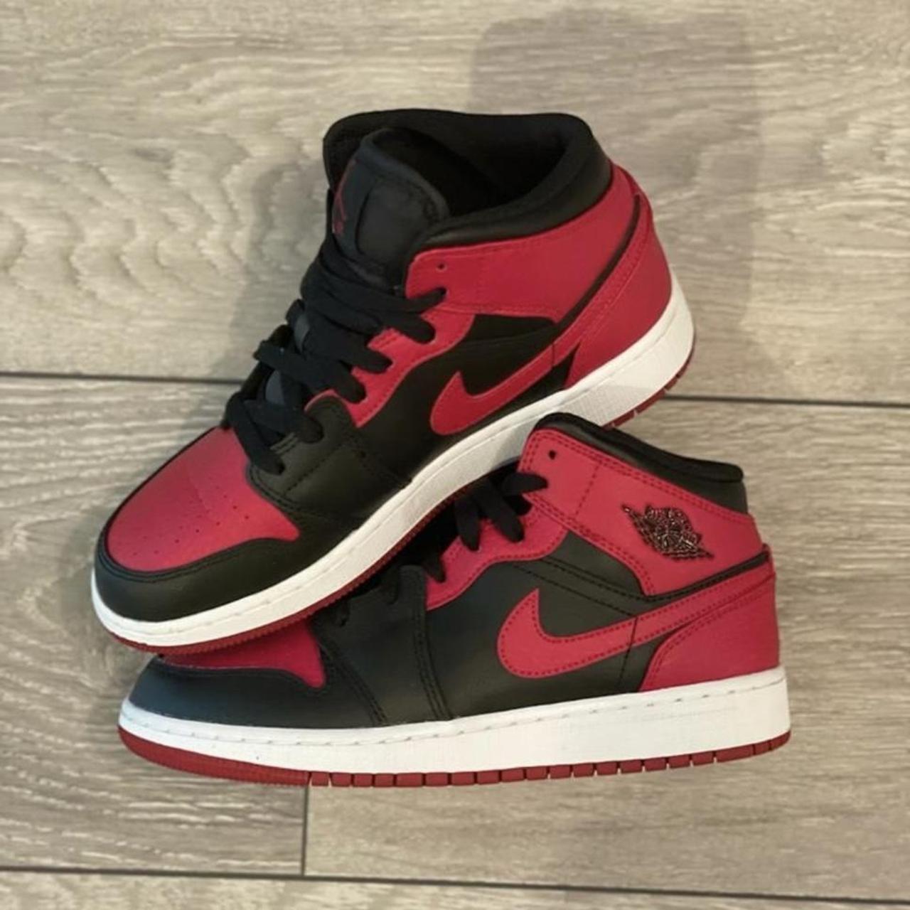 Air Jordan 1 mid ‘banned’ In good condition as only... - Depop