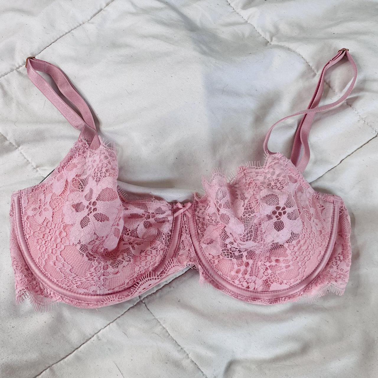 SALE Victoria's Secret grey bra 32D VS Pink padded - Depop