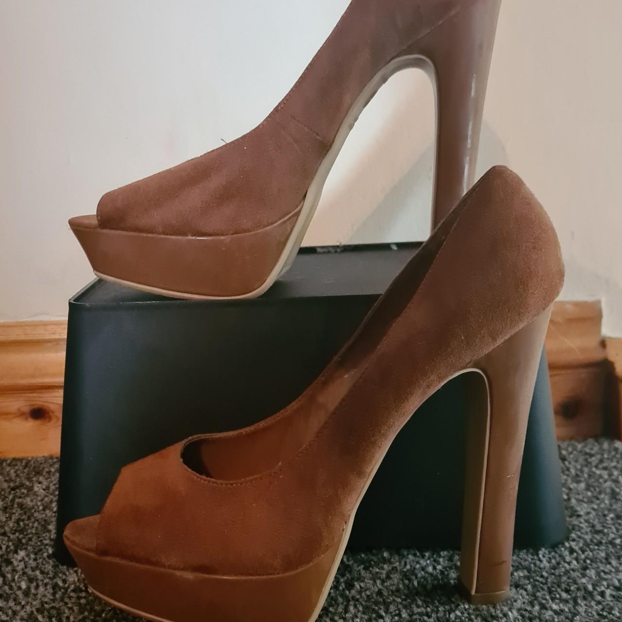 suede peep toe