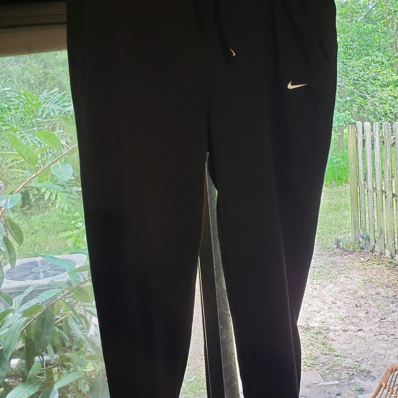 nike womans sweat pants