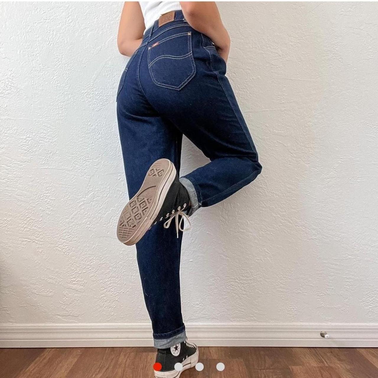 Lee Women's Blue and Navy Jeans | Depop