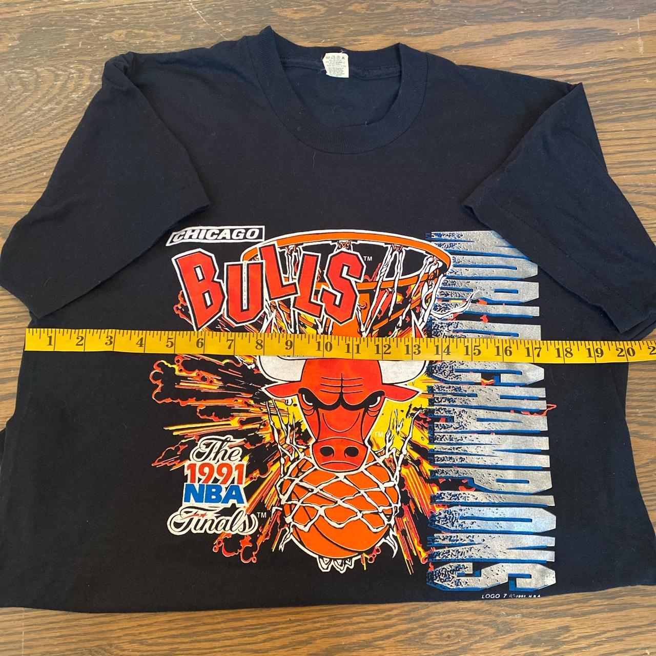 Black Large & XL 1991 Chicago Bulls NBA Champions...