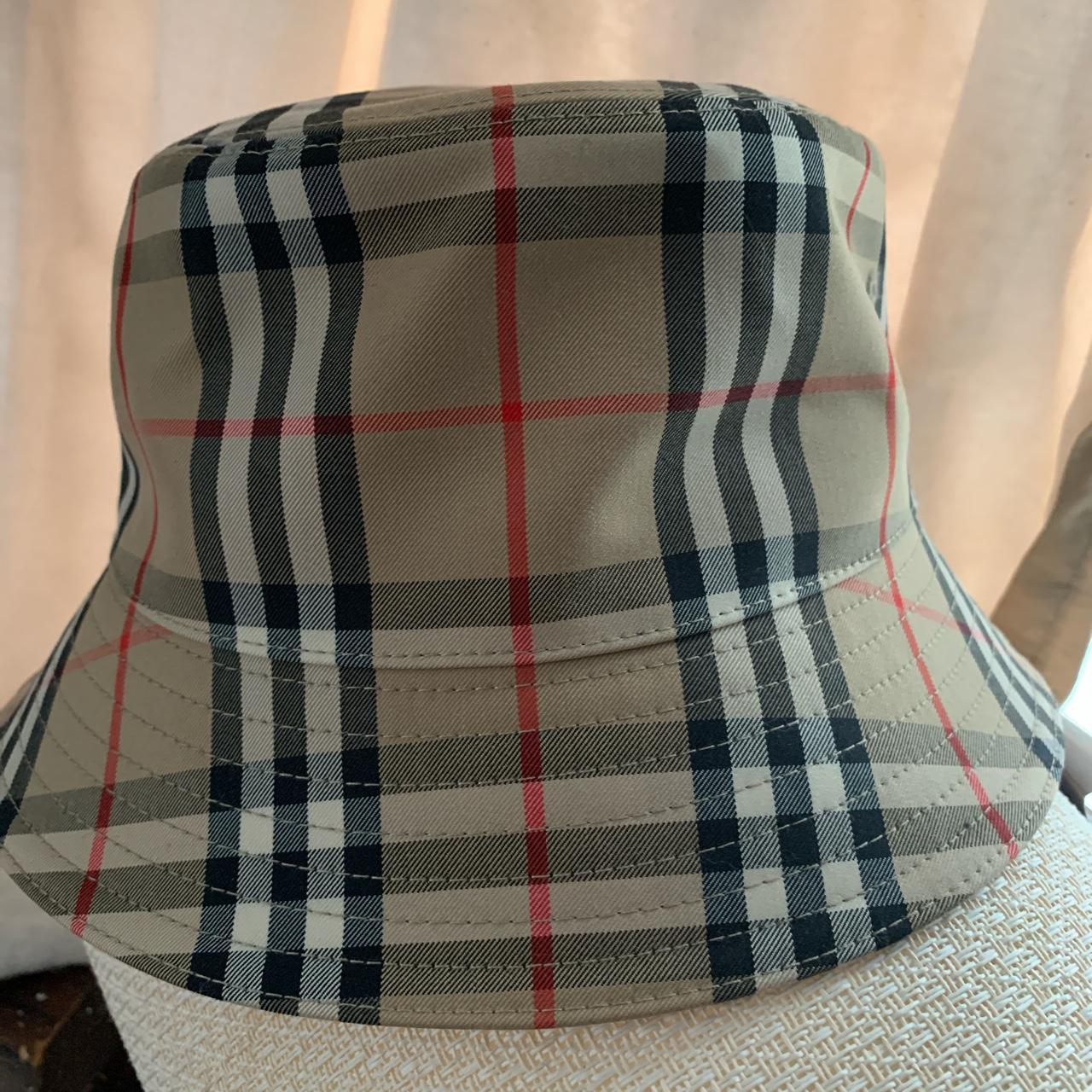 Burberry bucket hotsell hat price