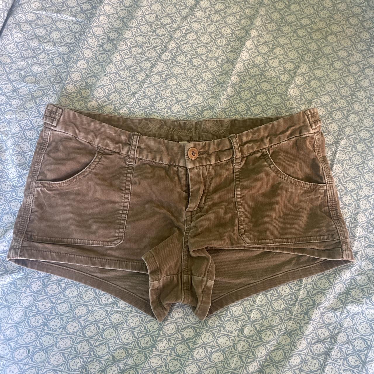 Vintage Low Rise brown shorts!! - Depop