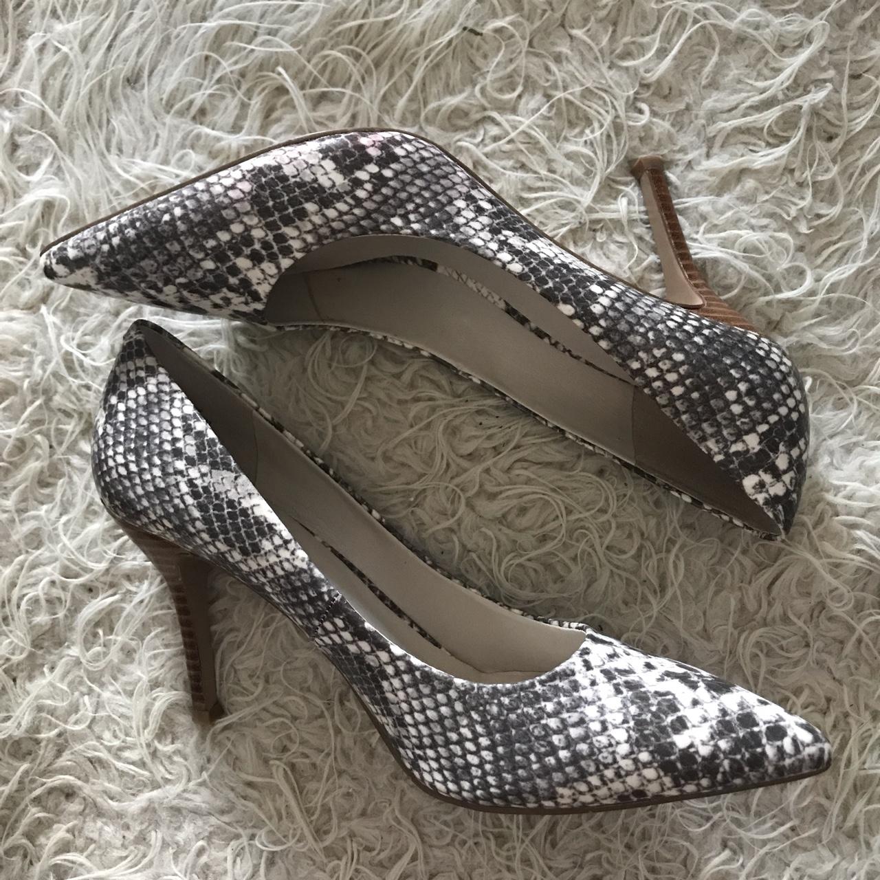 Nine West Snakeskin Heels Size Never worn! Depop