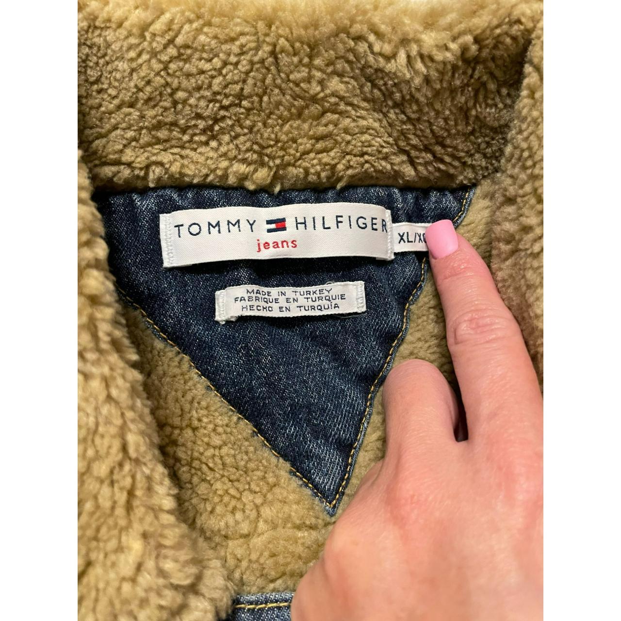 VINTAGE Tommy Hilfiger Sherpa Vest Size XL - Depop
