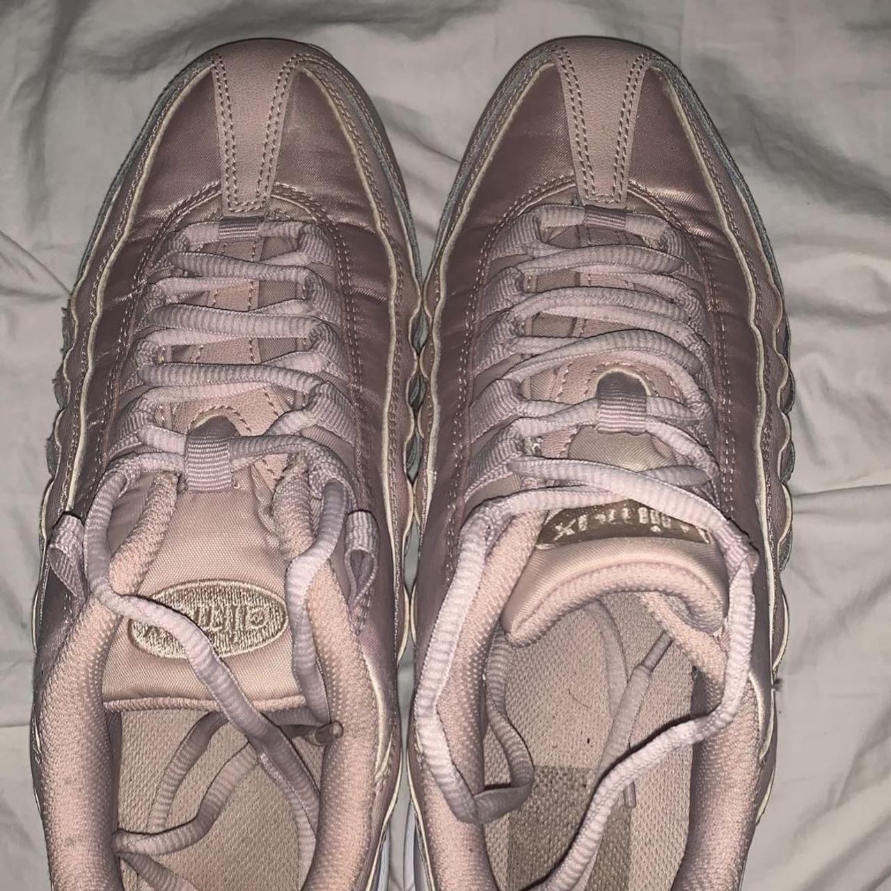 schuh pink nike trainers