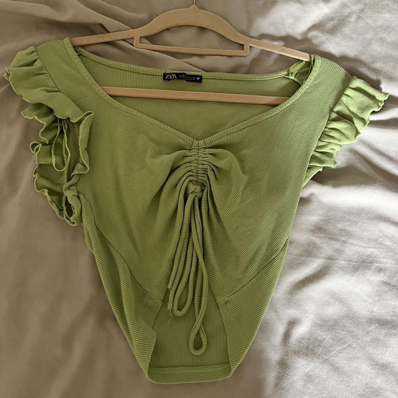 Zara Women's Green Crop-top | Depop