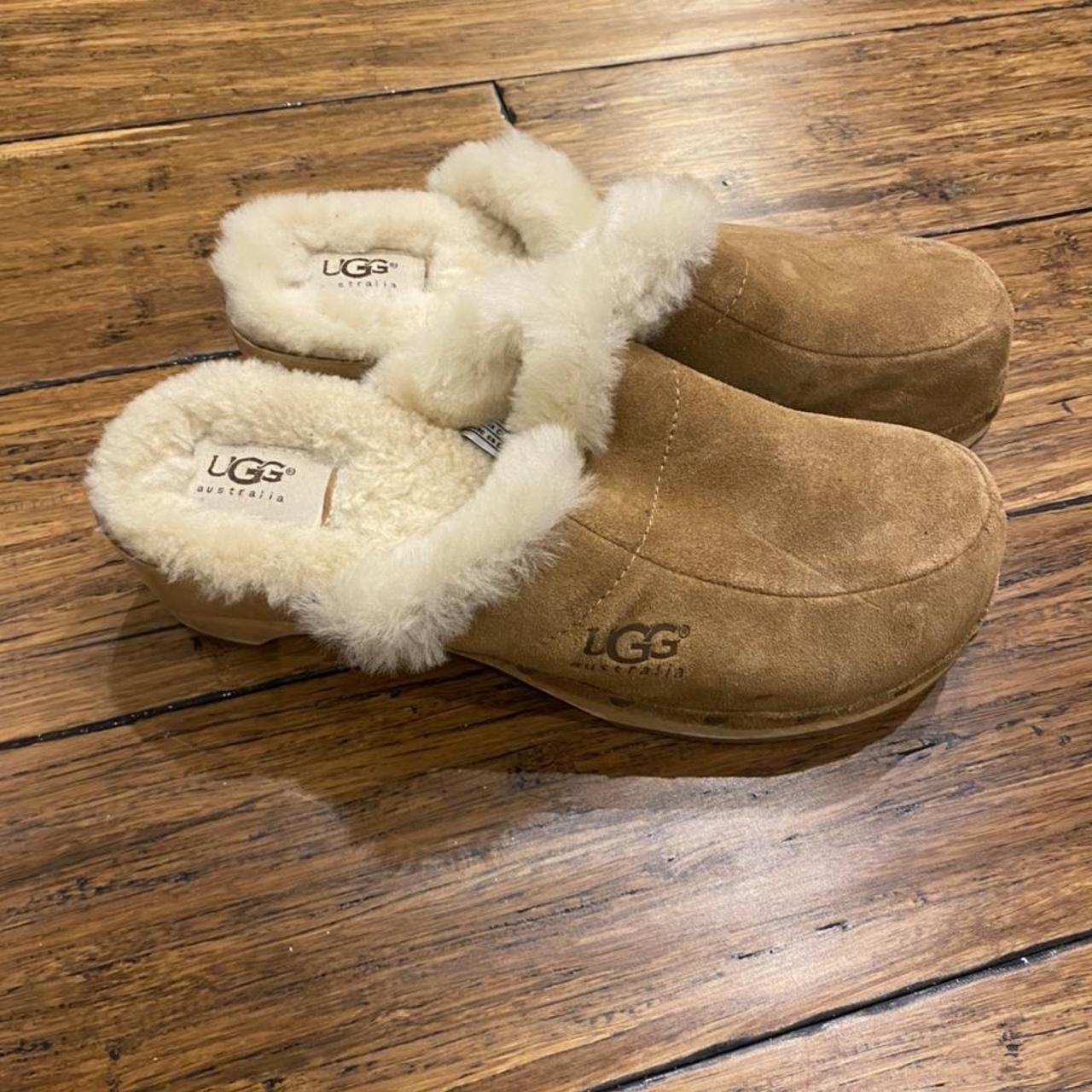 Women's Slippers | Depop